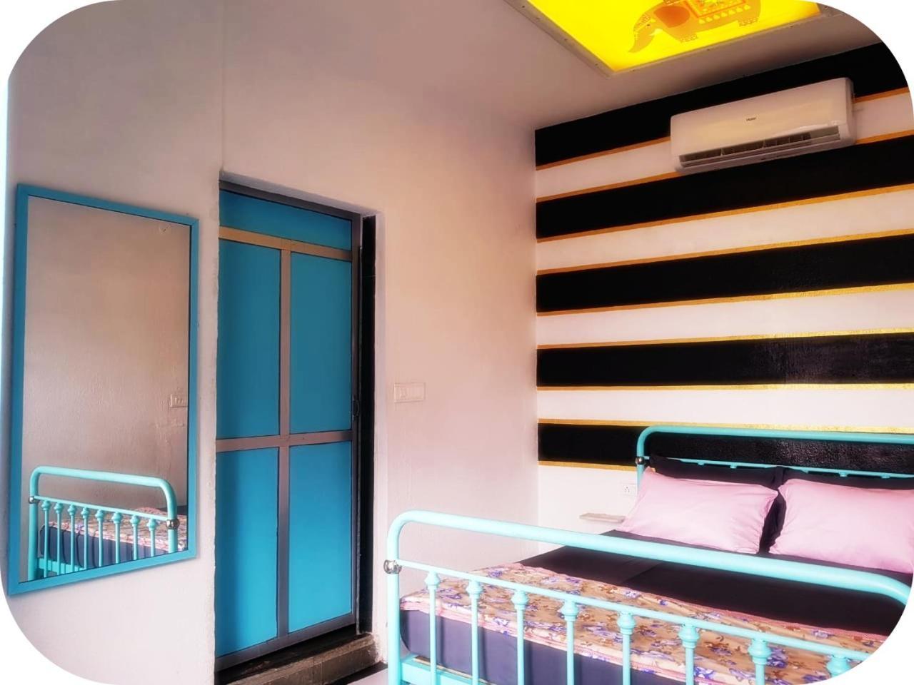 Gypsy Child Lake Hostel Udaipur Exterior foto