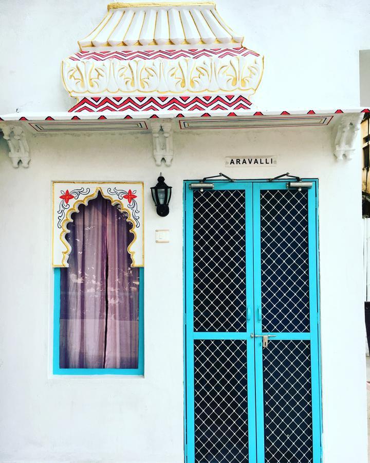 Gypsy Child Lake Hostel Udaipur Exterior foto
