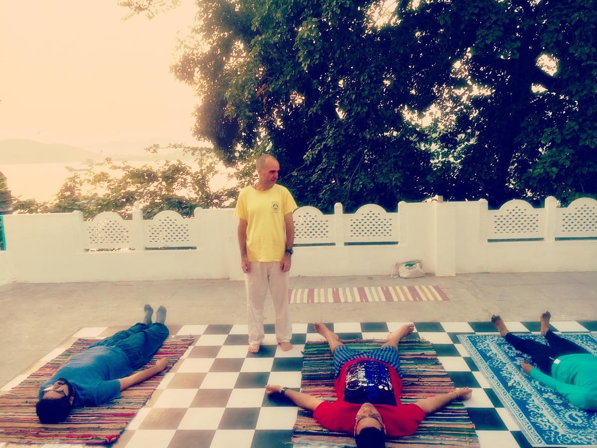 Gypsy Child Lake Hostel Udaipur Exterior foto