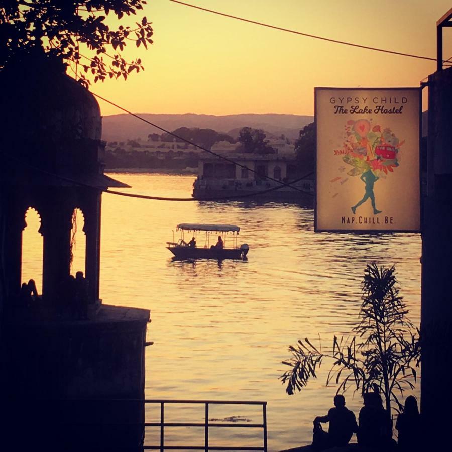 Gypsy Child Lake Hostel Udaipur Exterior foto
