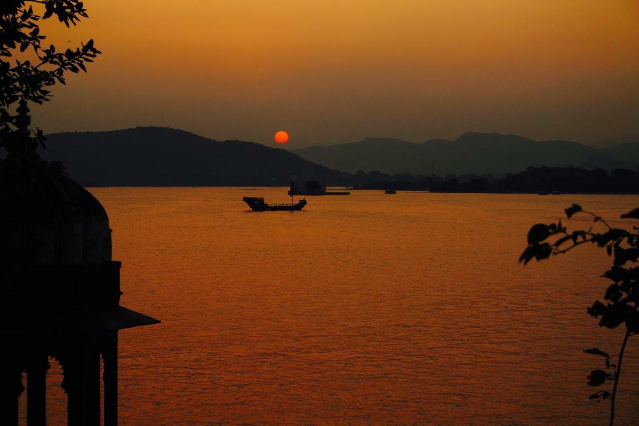 Gypsy Child Lake Hostel Udaipur Exterior foto